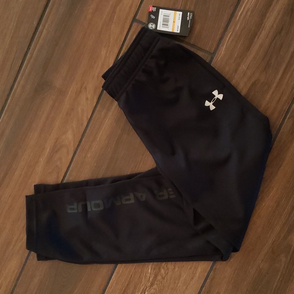Boys black Under Armour pants
